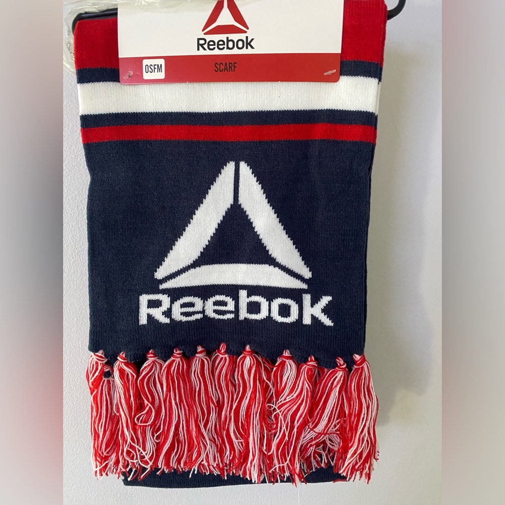 NWT Reebok Logo Fringe Scarf UNISEX RED/NAVY BLUE/WHITE WINTER TASSEL